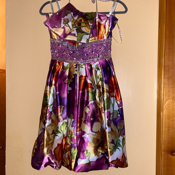 Strapless, Beautiful Formal/Prom Dress - Picture 1 of 4